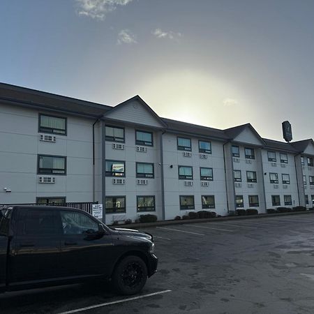 Gateway Inn & Suites Eugene-Спрингфилд Экстерьер фото