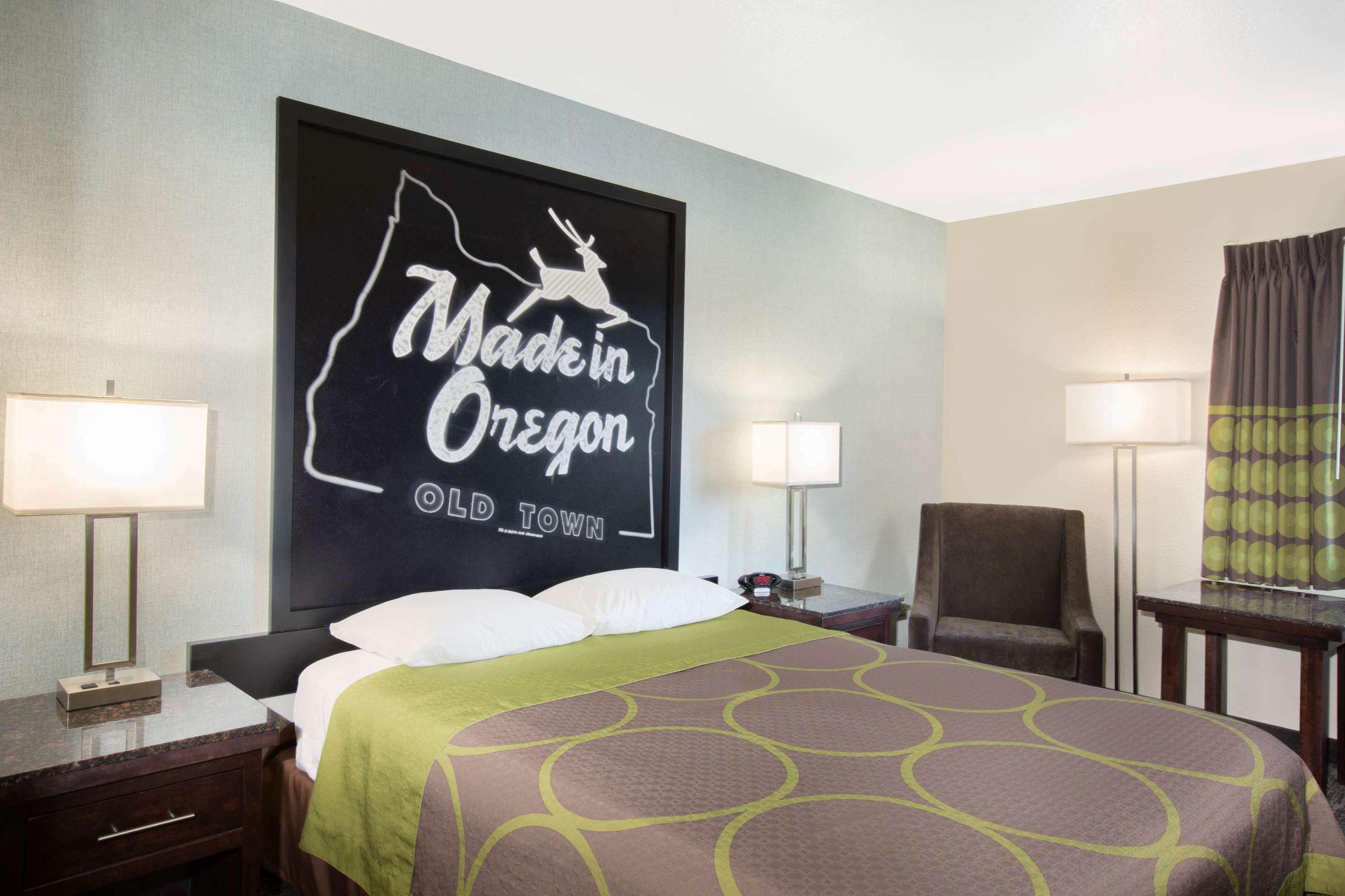 Gateway Inn & Suites Eugene-Спрингфилд Экстерьер фото