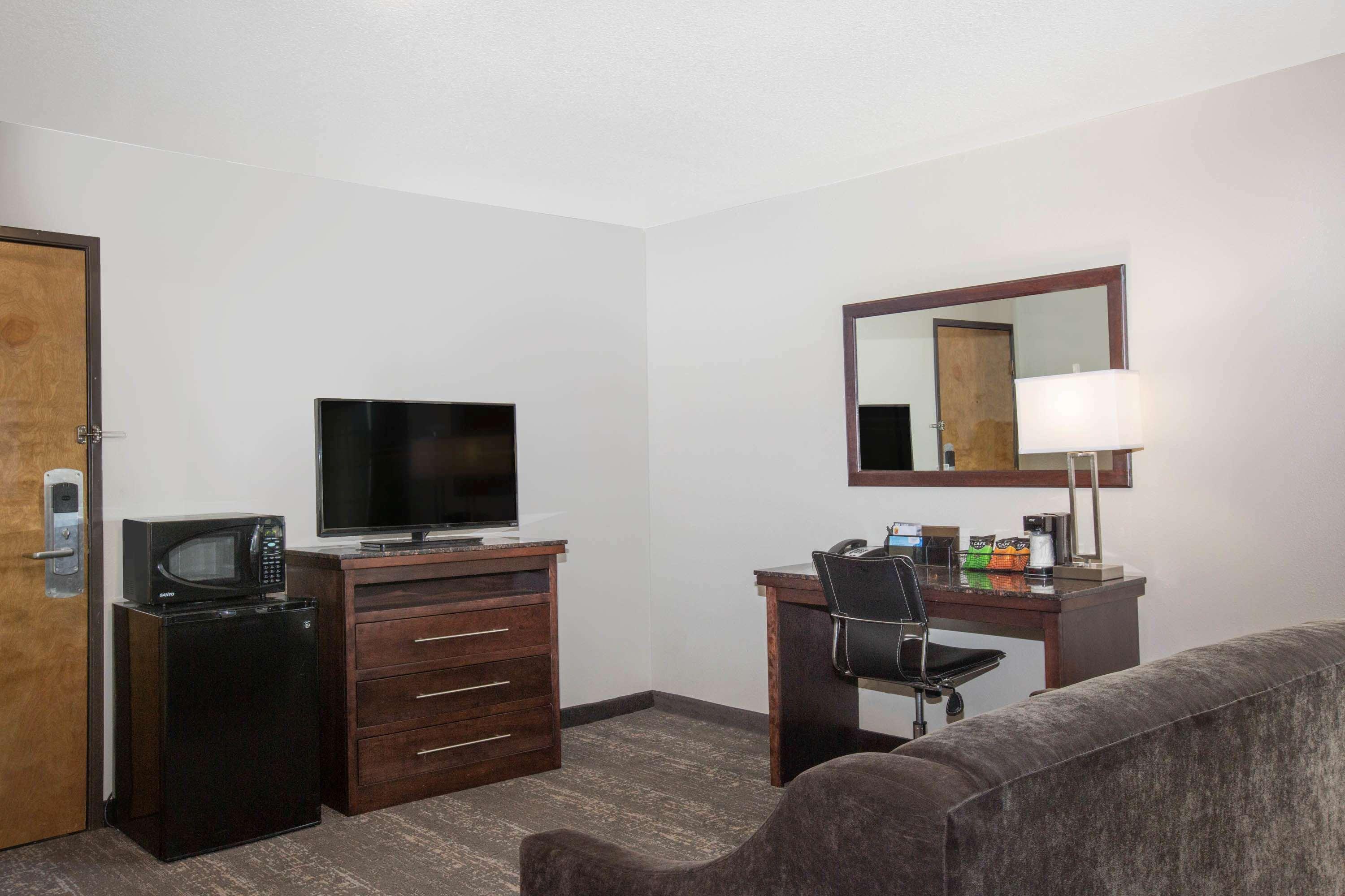 Gateway Inn & Suites Eugene-Спрингфилд Экстерьер фото