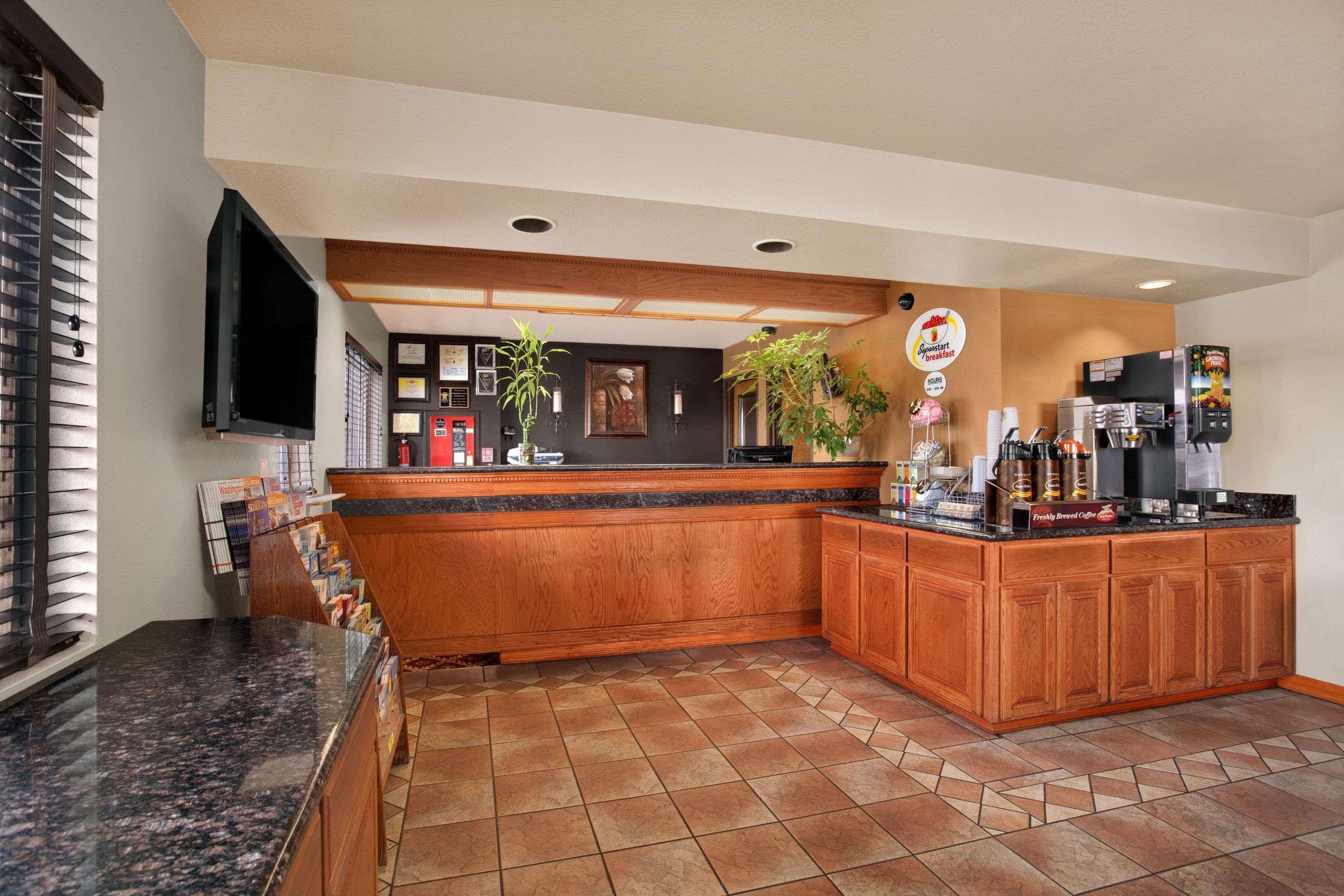 Gateway Inn & Suites Eugene-Спрингфилд Экстерьер фото