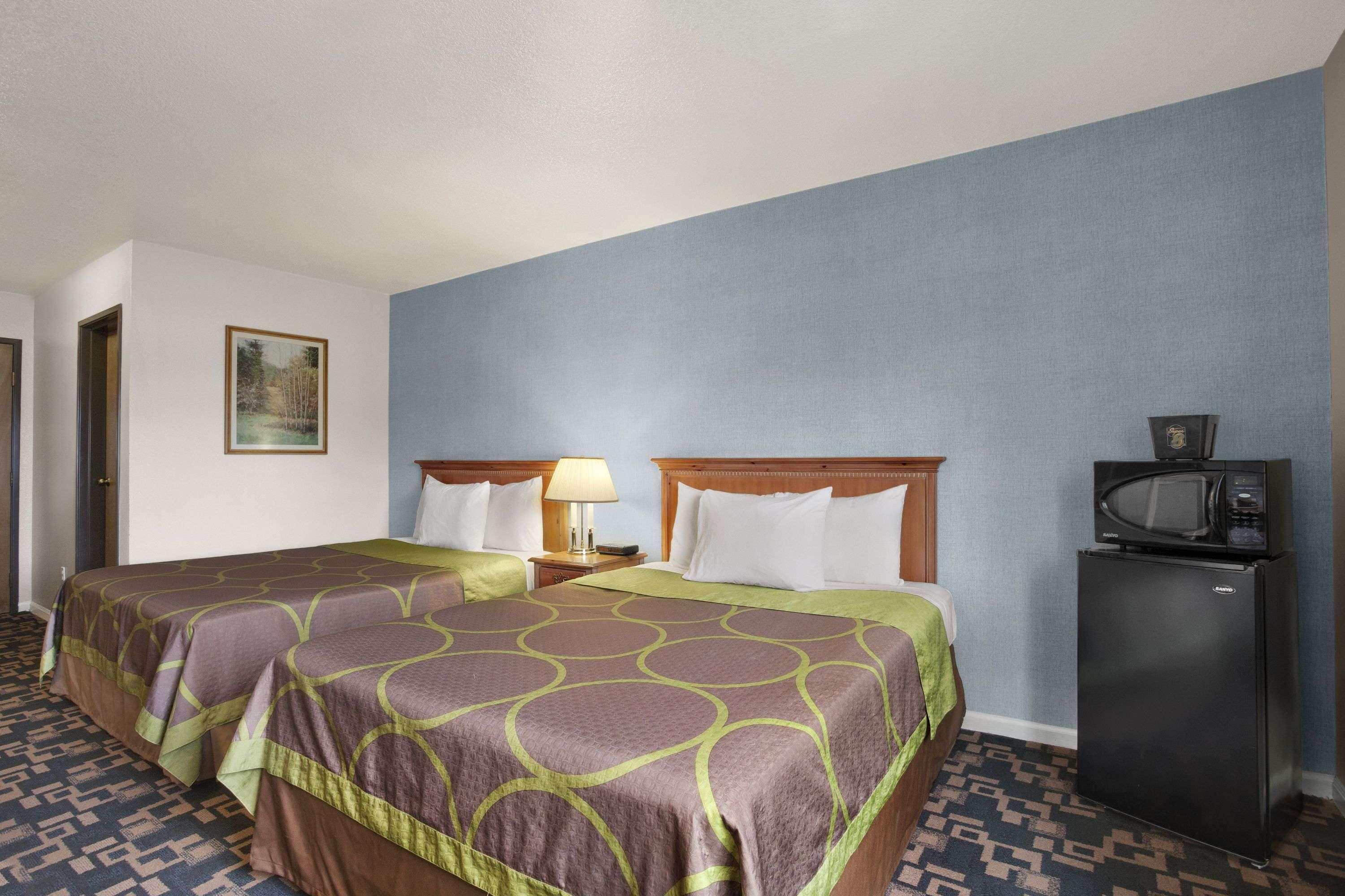 Gateway Inn & Suites Eugene-Спрингфилд Экстерьер фото