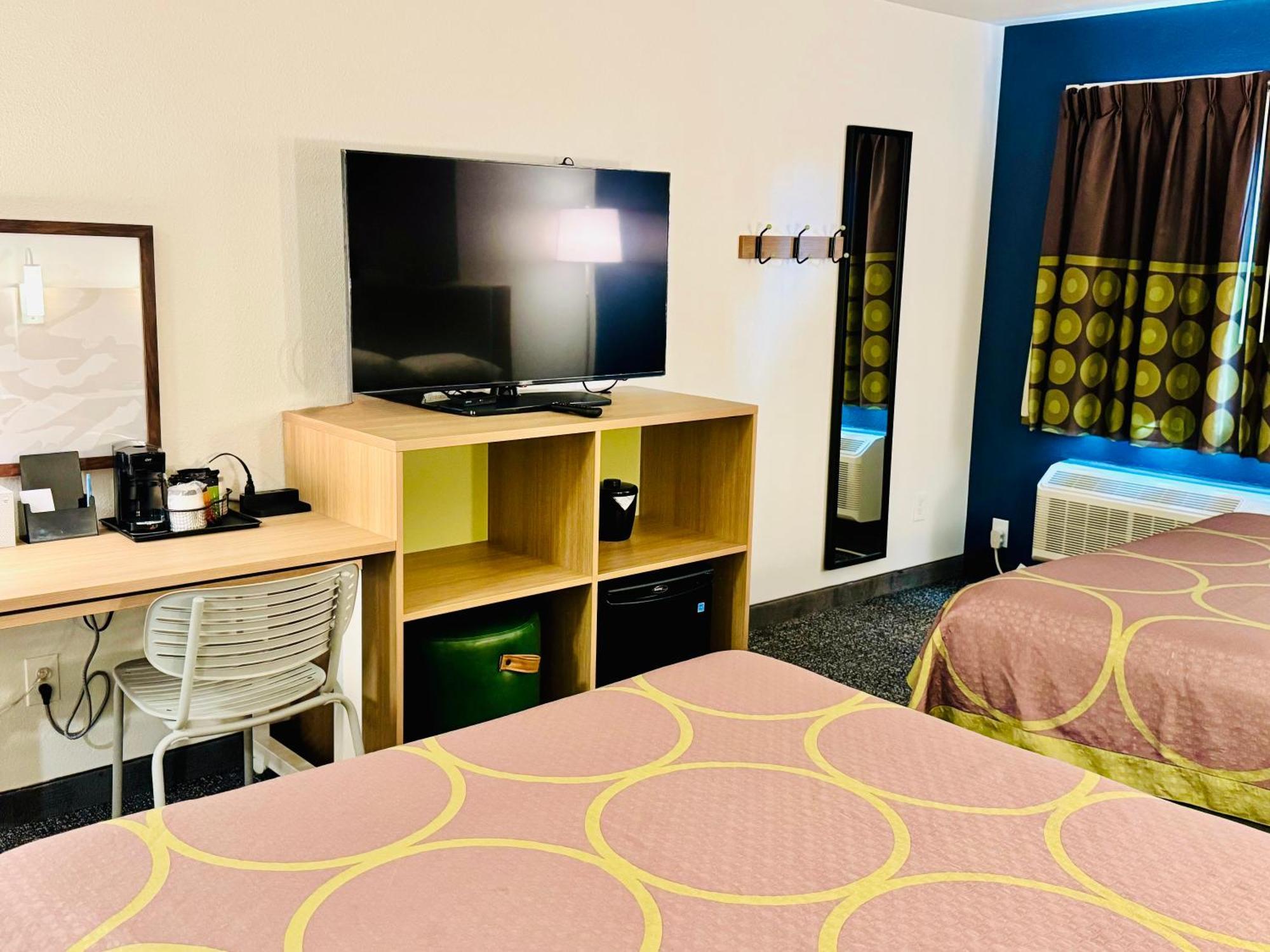 Gateway Inn & Suites Eugene-Спрингфилд Экстерьер фото