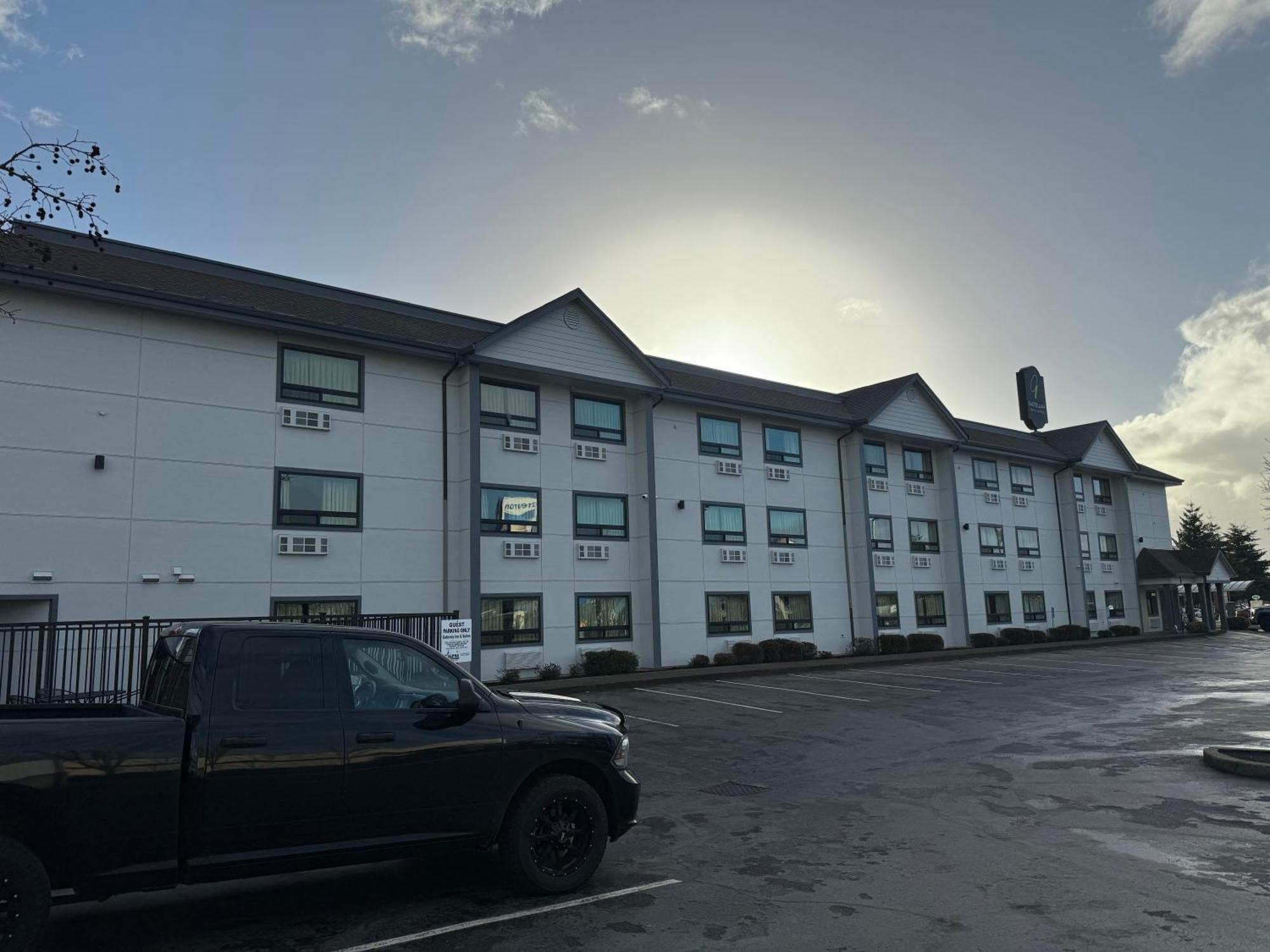 Gateway Inn & Suites Eugene-Спрингфилд Экстерьер фото