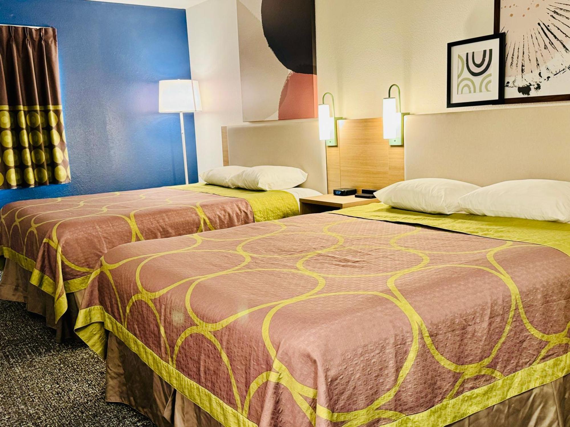 Gateway Inn & Suites Eugene-Спрингфилд Экстерьер фото